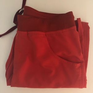 Figs small kade scrub pants in CLAY